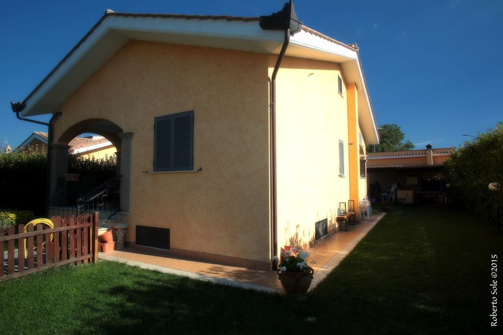 Il Bacio E La Nocciola Bed & Breakfast Labico ห้อง รูปภาพ