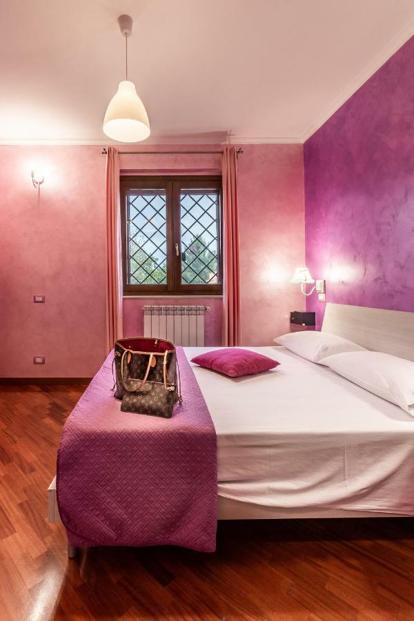 Il Bacio E La Nocciola Bed & Breakfast Labico ภายนอก รูปภาพ